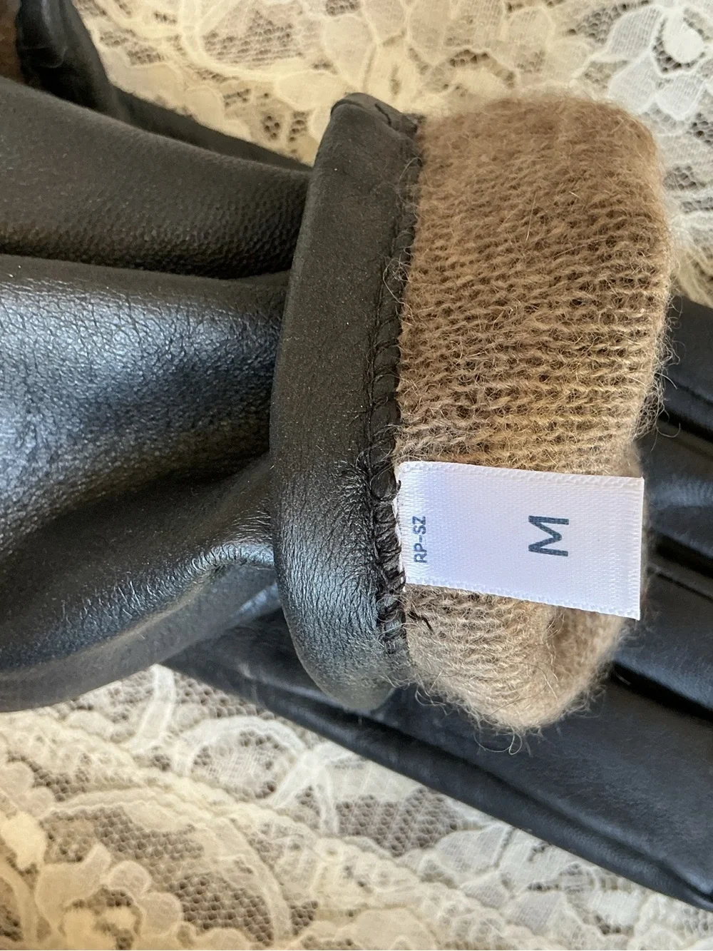 Lands' End Women's Black Leather Winter Cashmere Lined GlovesSize: Medium NWT